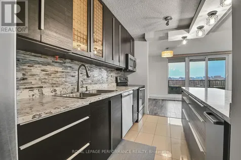 1785 Frobisher Lane Ottawa ON K1G 3T7