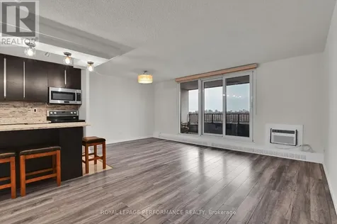 1785 Frobisher Lane Ottawa ON K1G 3T7