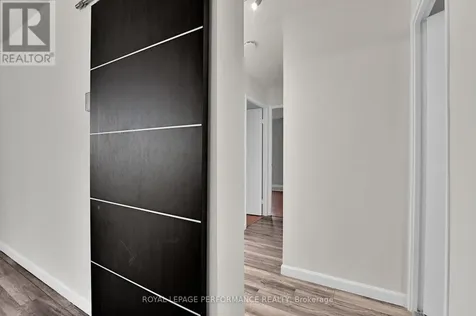 1785 Frobisher Lane Ottawa ON K1G 3T7