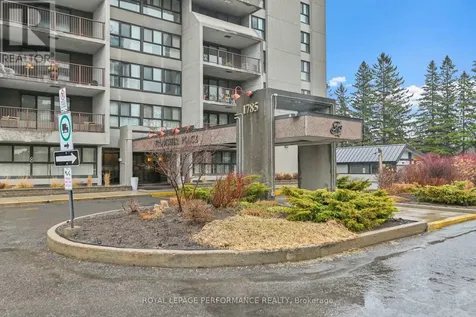 1785 Frobisher Lane Ottawa ON K1G 3T7