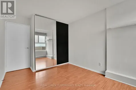 1785 Frobisher Lane Ottawa ON K1G 3T7