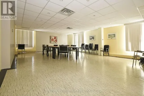 1785 Frobisher Lane Ottawa ON K1G 3T7