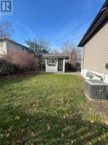 5285 Woodhaven Court Burlington (appleby) ON L7L 3T7