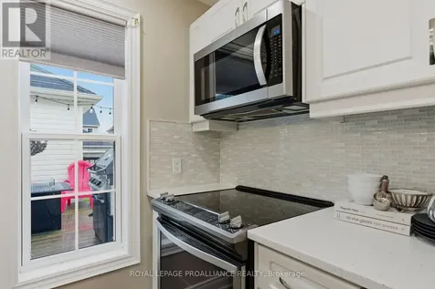 8 Bigwood Crescent Port Hope ON L1A 0C8