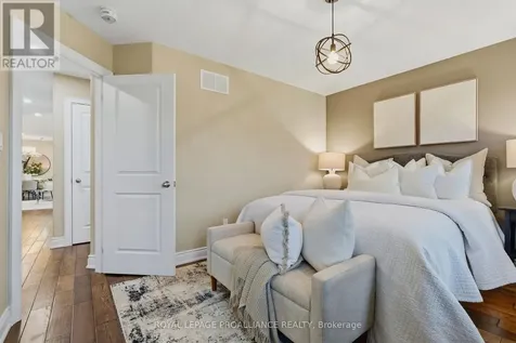 8 Bigwood Crescent Port Hope ON L1A 0C8