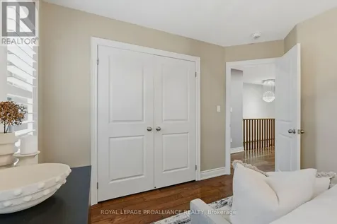 8 Bigwood Crescent Port Hope ON L1A 0C8