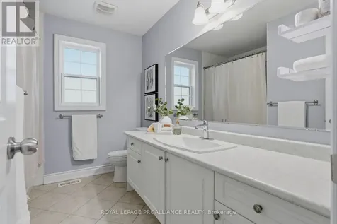 8 Bigwood Crescent Port Hope ON L1A 0C8