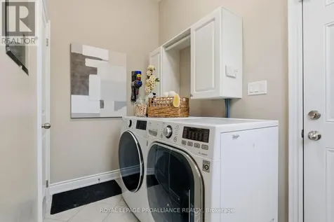8 Bigwood Crescent Port Hope ON L1A 0C8