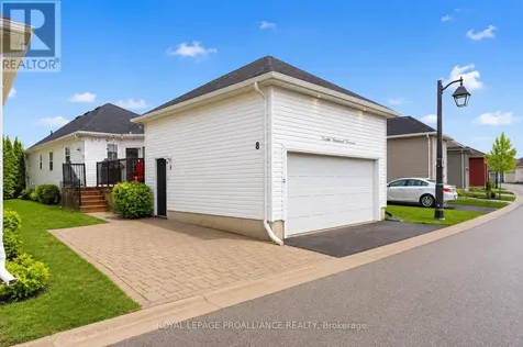 8 Bigwood Crescent Port Hope ON L1A 0C8