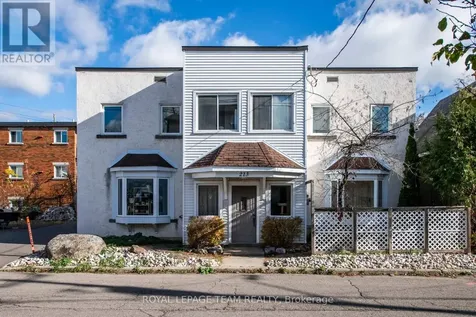 213 Desrosiers Street Ottawa ON K1L 7T2