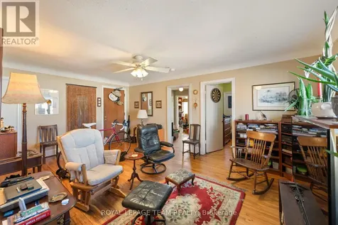 213 Desrosiers Street Ottawa ON K1L 7T2