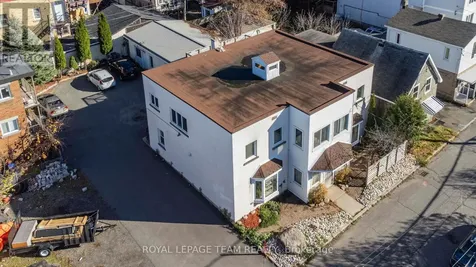 213 Desrosiers Street Ottawa ON K1L 7T2