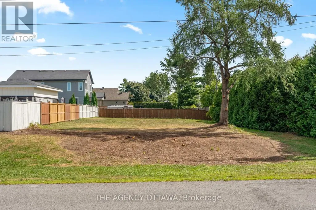 9 Doris Avenue Ottawa ON K1T 3W8