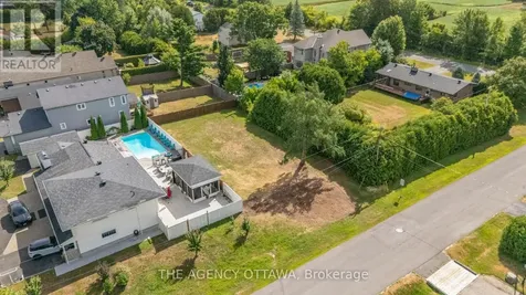 9 Doris Avenue Ottawa ON K1T 3W8