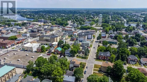 20 Russell Street West Smiths Falls ON K7A 1N9