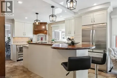 44 Sunvale Place Stoney Creek ON L8E 4Z7