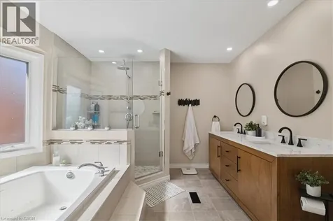 44 Sunvale Place Stoney Creek ON L8E 4Z7