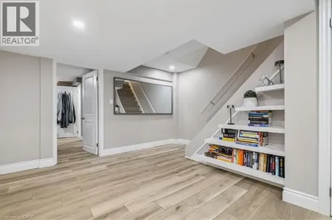 44 Sunvale Place Stoney Creek ON L8E 4Z7