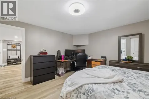 44 Sunvale Place Stoney Creek ON L8E 4Z7