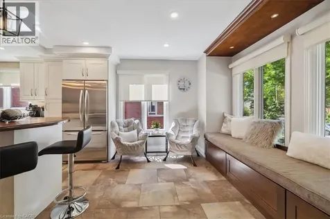 44 Sunvale Place Stoney Creek ON L8E 4Z7