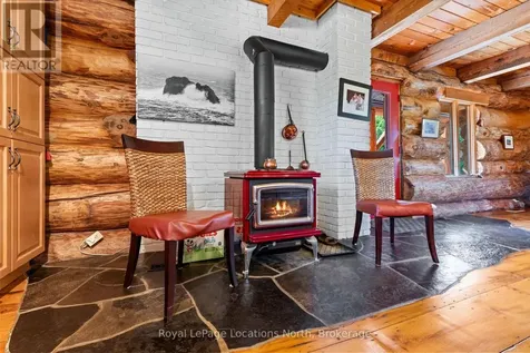 24 Oliver Crescent Collingwood ON L9Y 3Z1