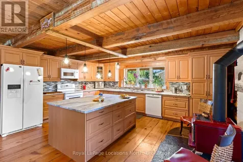 24 Oliver Crescent Collingwood ON L9Y 3Z1