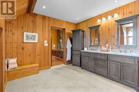 24 Oliver Crescent Collingwood ON L9Y 3Z1