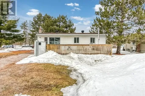 29 Arlington Drive E Dowling ON P0M 1R0