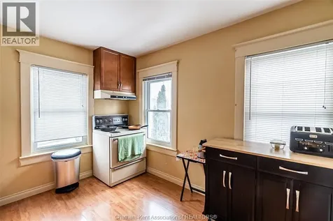 266 Grand Avenue West Chatham ON N7L 1C1