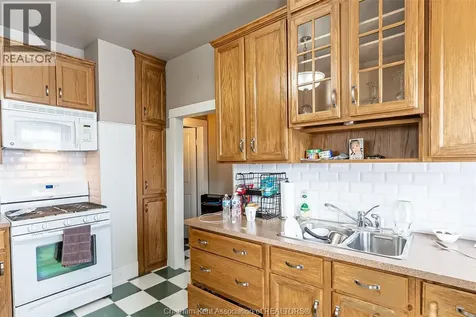 266 Grand Avenue West Chatham ON N7L 1C1
