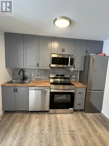 692 Claude Street Ottawa ON K1K 2S2