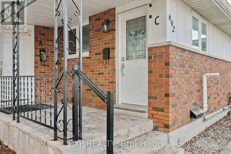 692 Claude Street Ottawa ON K1K 2S2