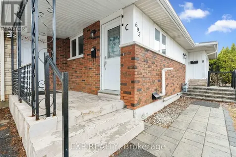 692 Claude Street Ottawa ON K1K 2S2