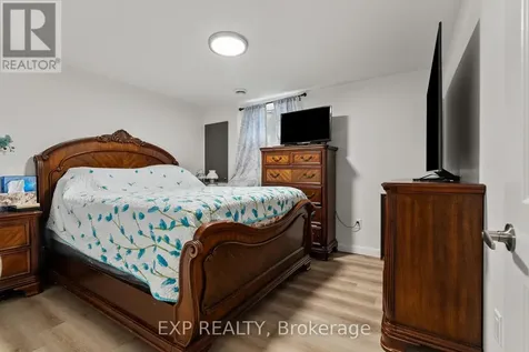 692 Claude Street Ottawa ON K1K 2S2