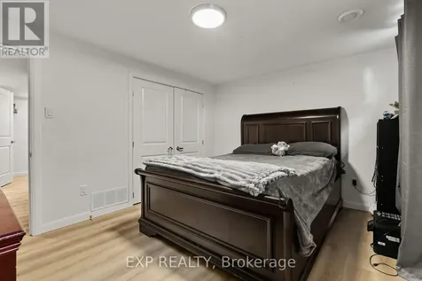 692 Claude Street Ottawa ON K1K 2S2