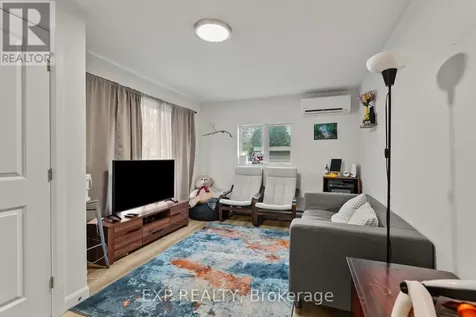 692 Claude Street Ottawa ON K1K 2S2