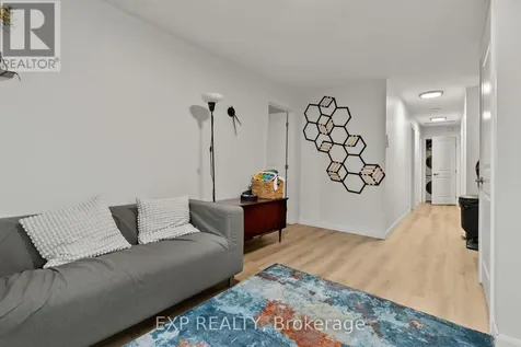 692 Claude Street Ottawa ON K1K 2S2