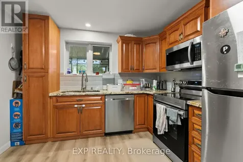 692 Claude Street Ottawa ON K1K 2S2