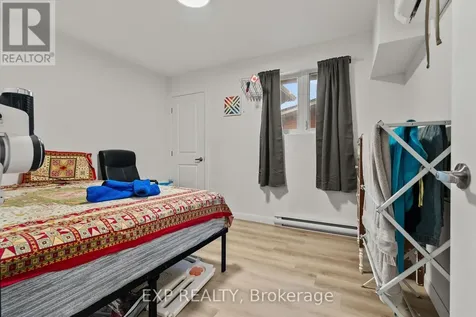 692 Claude Street Ottawa ON K1K 2S2