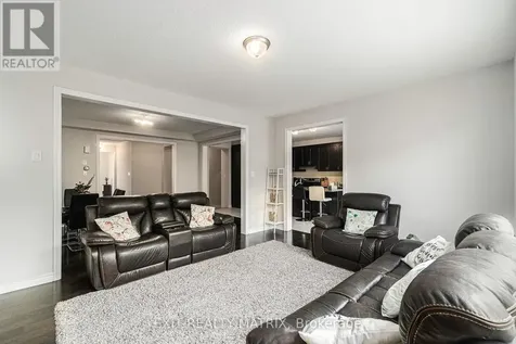 350 Sweetclover Way Ottawa ON K4A 1E6