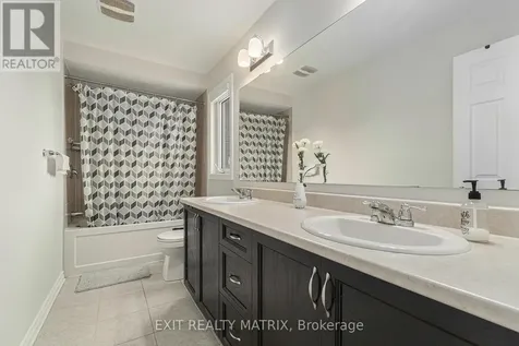 350 Sweetclover Way Ottawa ON K4A 1E6