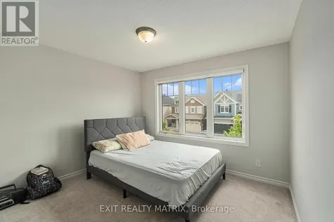 350 Sweetclover Way Ottawa ON K4A 1E6