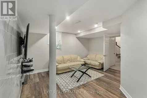 350 Sweetclover Way Ottawa ON K4A 1E6