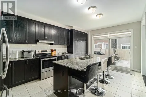 350 Sweetclover Way Ottawa ON K4A 1E6