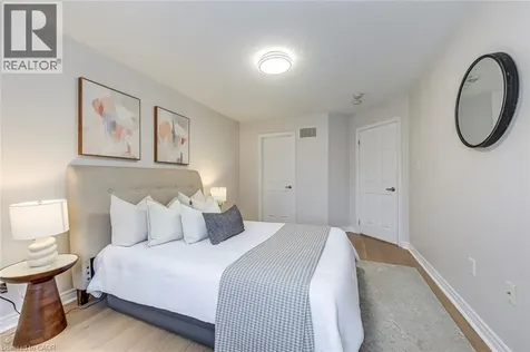 2435 Greenwich Drive Oakville ON L6M 0S4