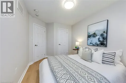 2435 Greenwich Drive Oakville ON L6M 0S4
