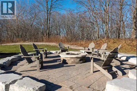90 Highland Dr Drive Oro-medonte ON L0L 2L0