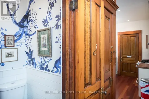 207 Waterloo Street North Cambridge ON N3H 1N1