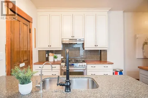 207 Waterloo Street North Cambridge ON N3H 1N1