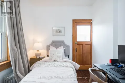 207 Waterloo Street North Cambridge ON N3H 1N1
